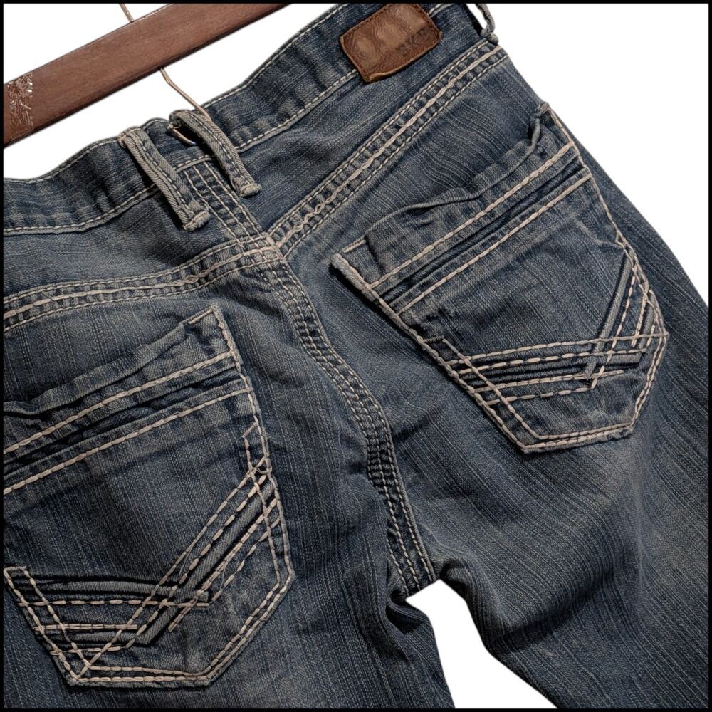 BKE Aiden Blue Jeans Men's 30R Medium Wash Distressed Denim Pocket Stitching